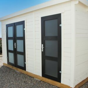 Bod hvitmalt med dobbel og enkel bør. Kundebilde.