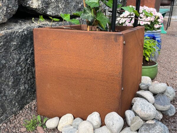 Blomsterkasse | Rust | 40x40cm