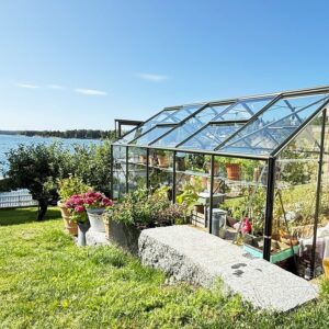 Large_Drivhus i hage 4_3 Drivhus Royal Well Solstuen 7,5m² Olivengrå