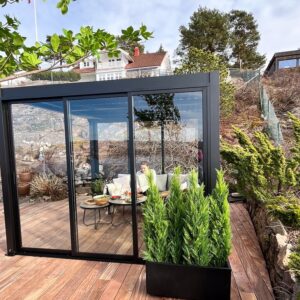 Large_Pergola med dører Pergola skyvedør | Sørøya | 270x218 | sort