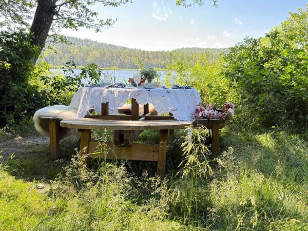 Large_Uten mennekser benk 4_3 Piknikbord med benk | rund