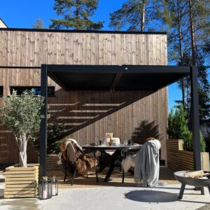 Pergola veggmontert høy | Sørøya | 3x3m sort