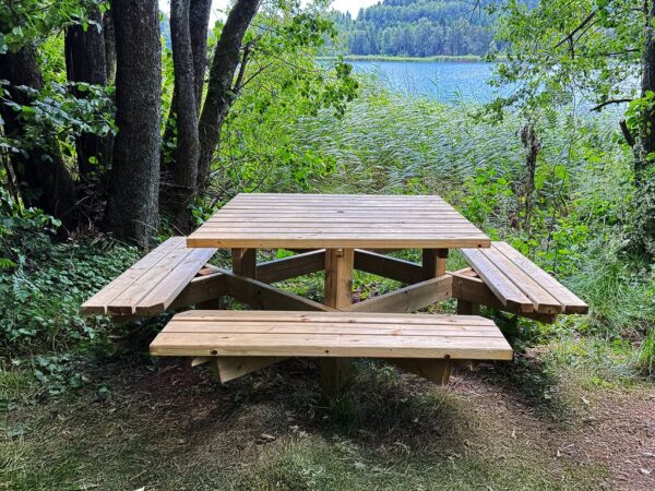 Large_bord 4_3 Jørgen piknikbord firkantet