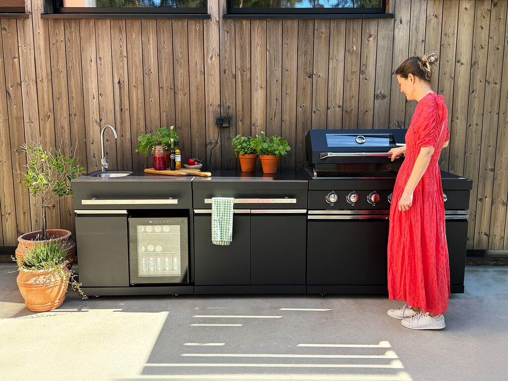Komplett utekjøkken med grill, kjøleskap og vask sort