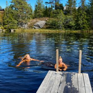 Badstutelt med vedovn