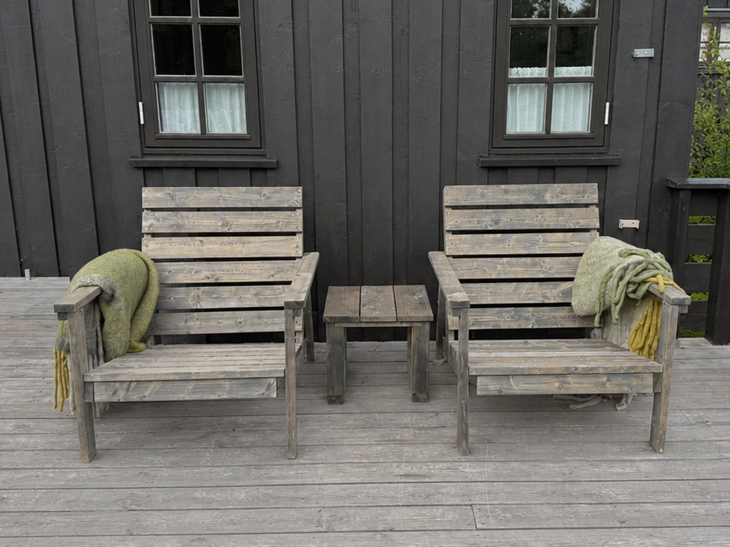 Tinde sett med 2 loungestoler og bord - Bilde 3